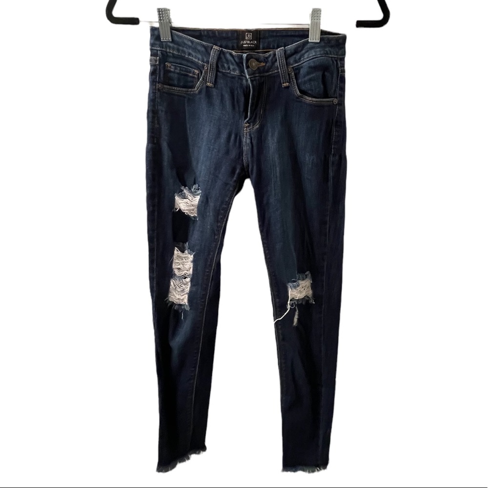 Just Black | Denim Skinny Ripped Jean| Color: Blue | Size: 26